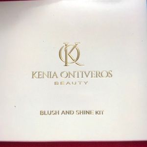 Kenia Ontiverous Beauty blush & shine kit NEW